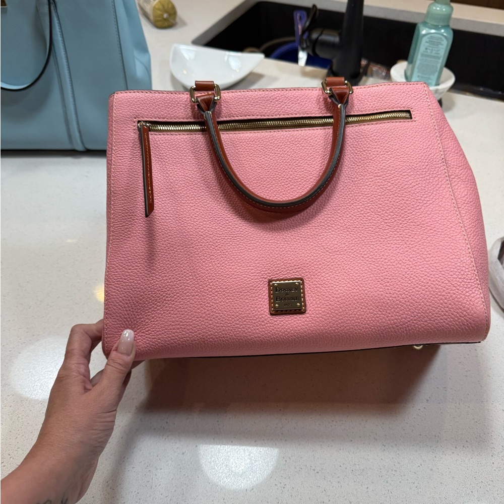 EUC Dooney and Bourke